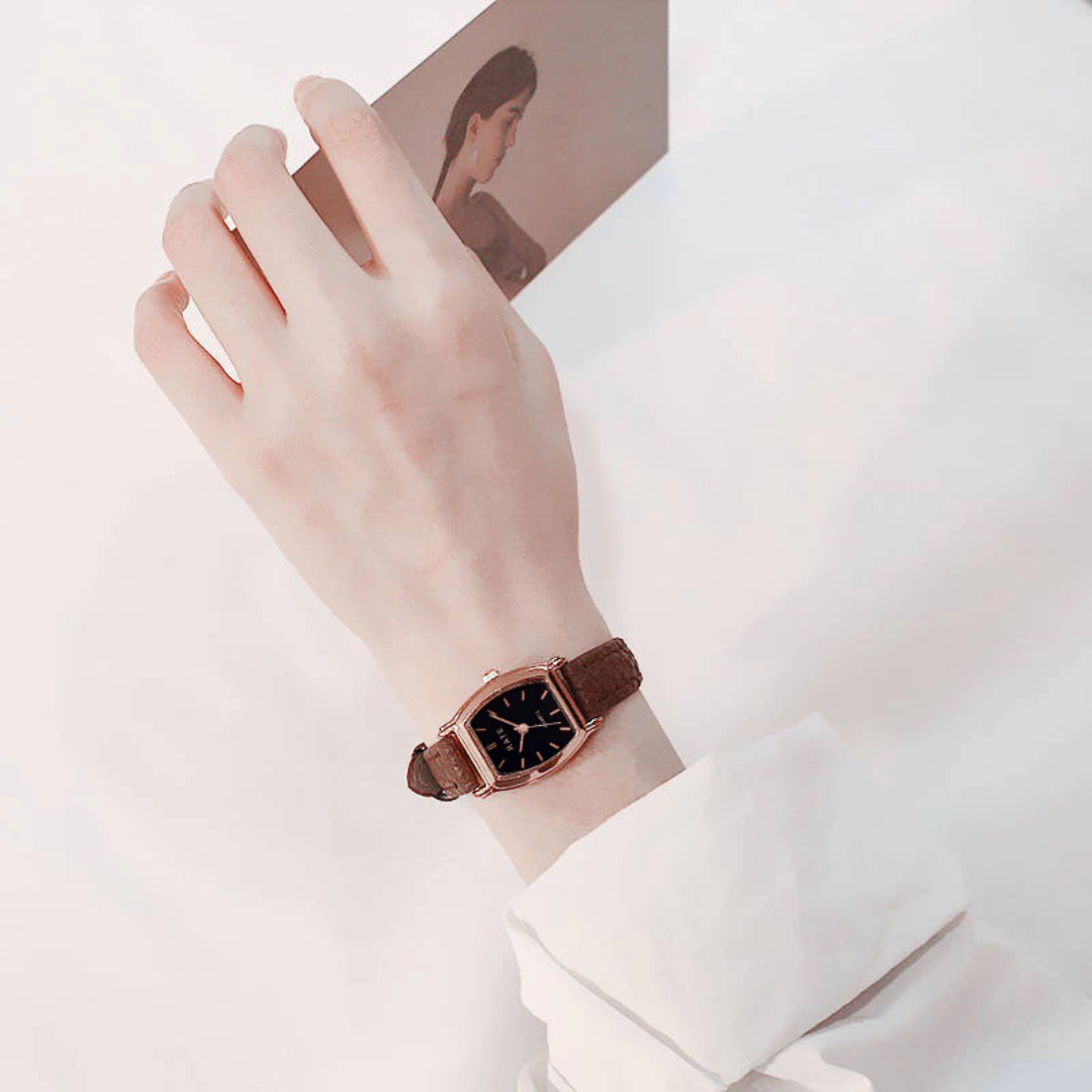 Women’s Tonneau Dial Watch Stylish Leather Strap Quartz Timepiece
