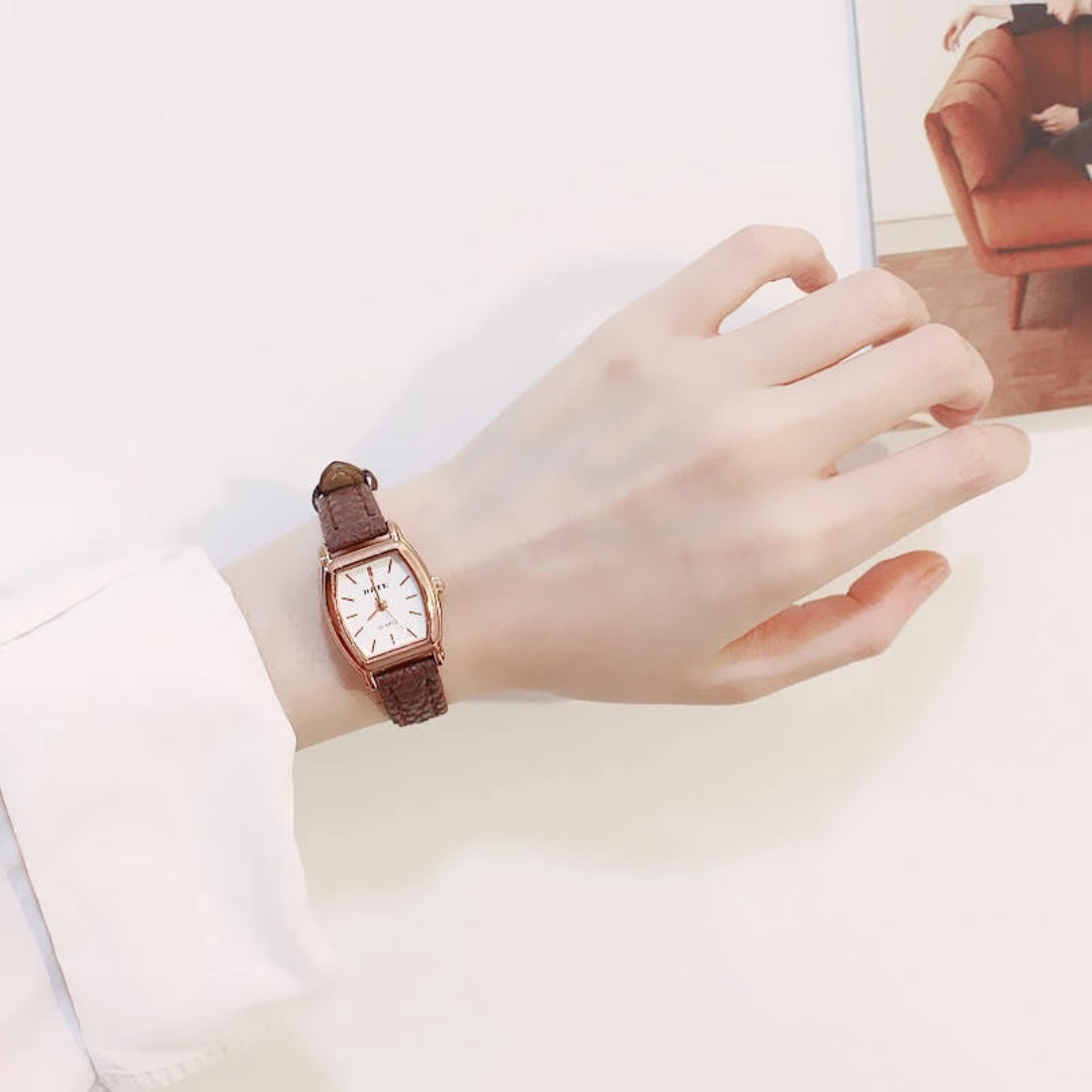 Women’s Tonneau Dial Watch Stylish Leather Strap Quartz Timepiece