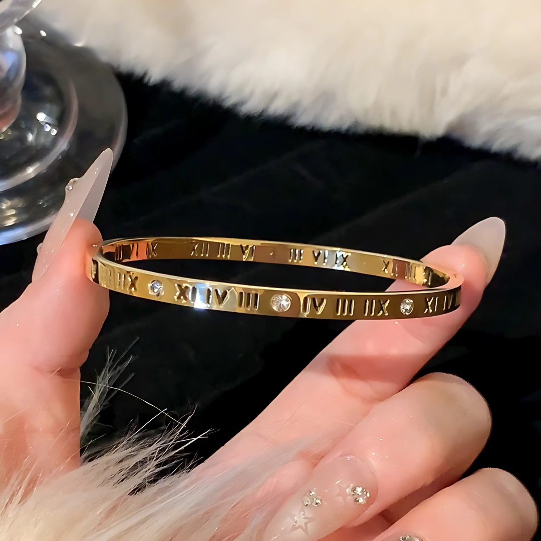 Luxury Titanium Gold Plated H Letter Bracelet for Women