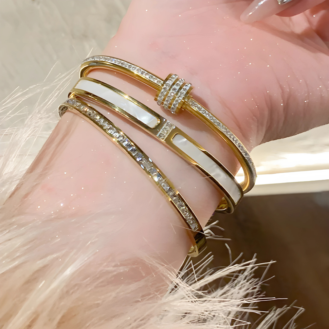 Luxury Titanium Gold Plated H Letter Bracelet for Women