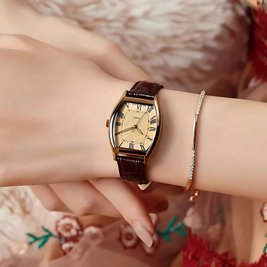 Women's Retro Quartz Watch | Brown Leather Strap | Vintage Style Timepiece